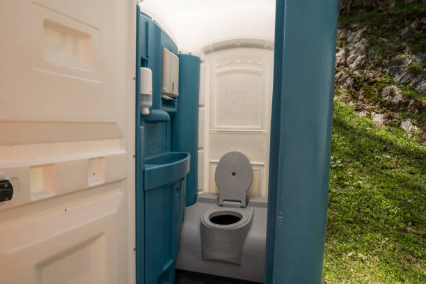 Best Temporary restroom rental  in Neffs, OH