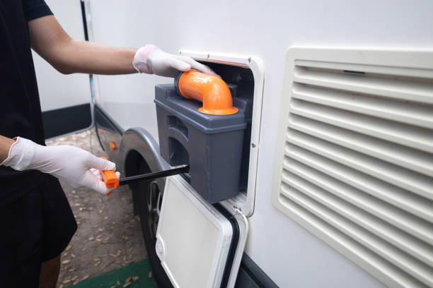 Best Luxury portable toilet rental  in Neffs, OH